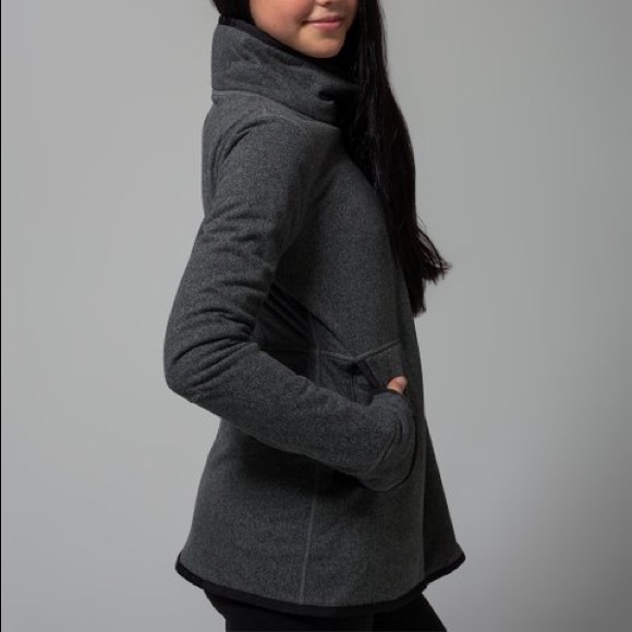 COZY😍LULULEMON IVIVVA Big Business Wrap 12 Fleece - Picture 6 of 8